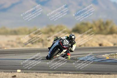 media/Dec-07-2025-CVMA (Sun) [[3e7d2de5dc]]/Race 18-Formula Twins-Formula 40 UL/